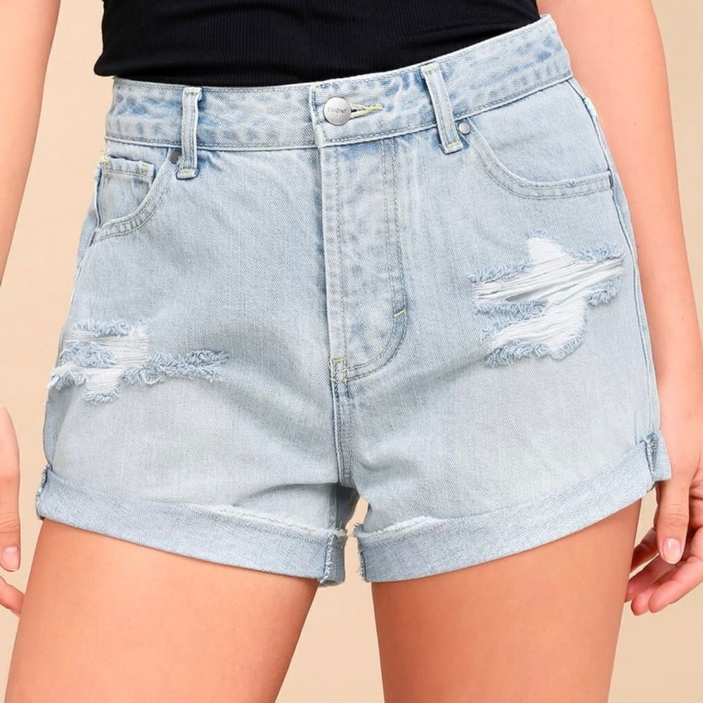 NWOT EVIDNT Los Angeles Light Wash Cotton Distressed Denim Jean Cuff Shorts 27